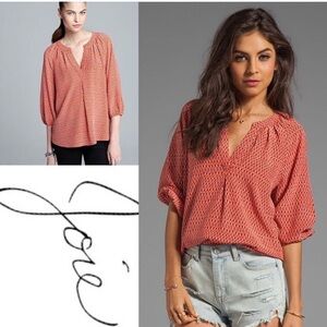 Joie Blouse In Addie B Ikat Print.Silk XS. 3/4 Sleeves. LIKE NEW!